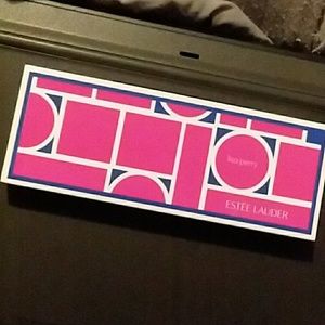 A Rare Estée Lauder Lisa Perry Eyeshadow Pallete.